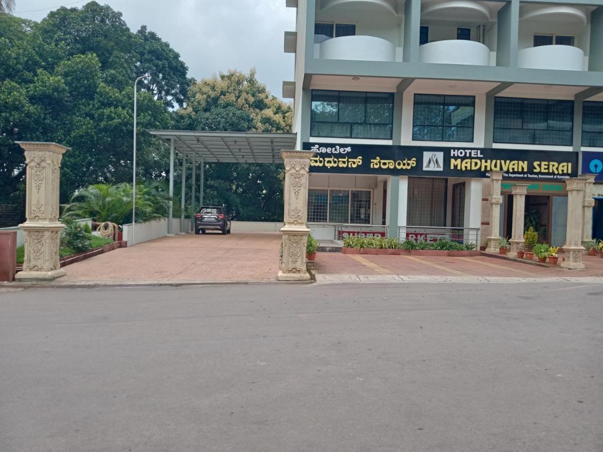 Hotel Madhuvan Serai Manipal Eksteriør bilde