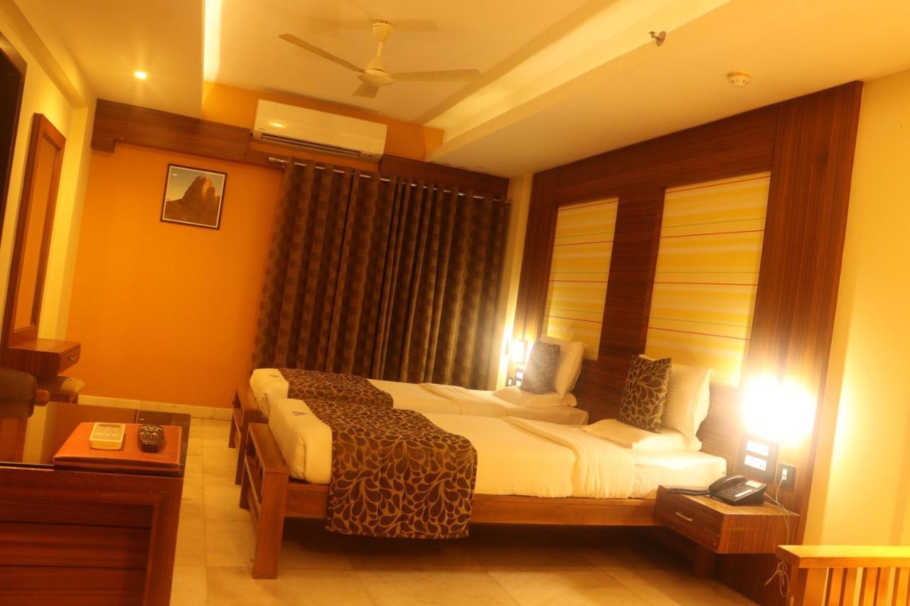 Hotel Madhuvan Serai Manipal Eksteriør bilde