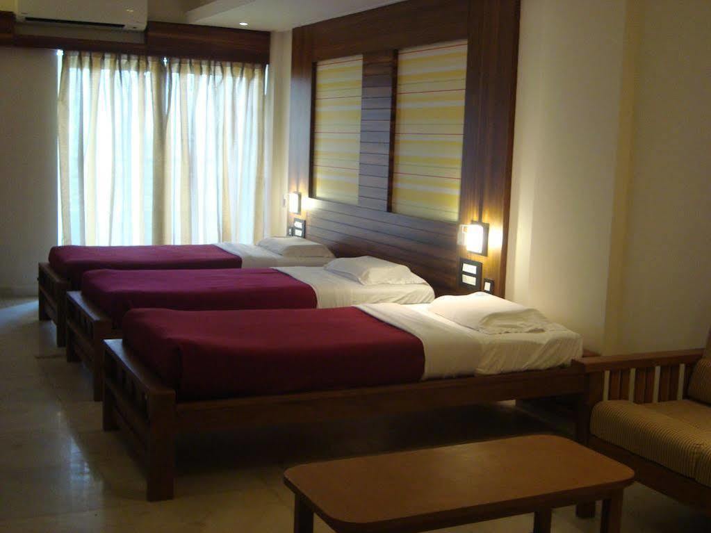Hotel Madhuvan Serai Manipal Eksteriør bilde