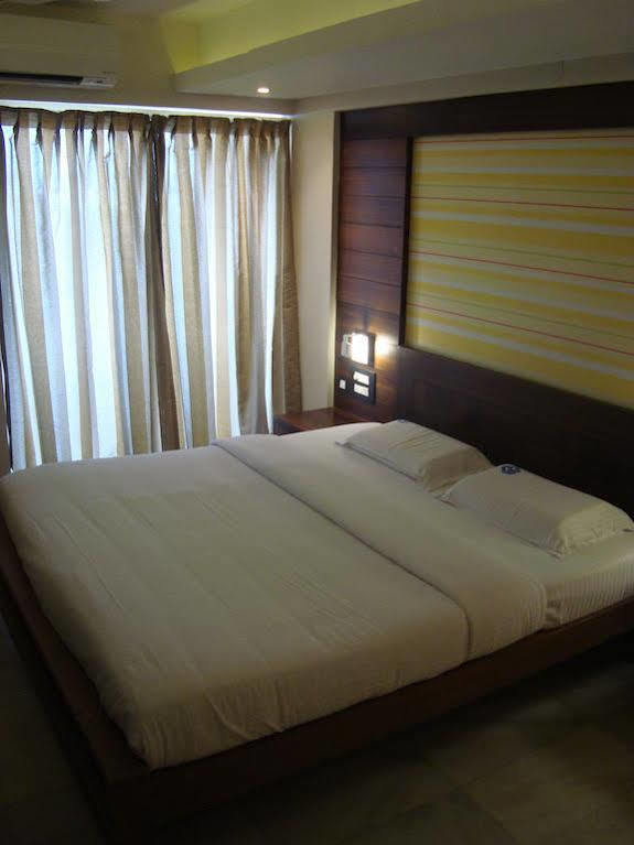 Hotel Madhuvan Serai Manipal Eksteriør bilde