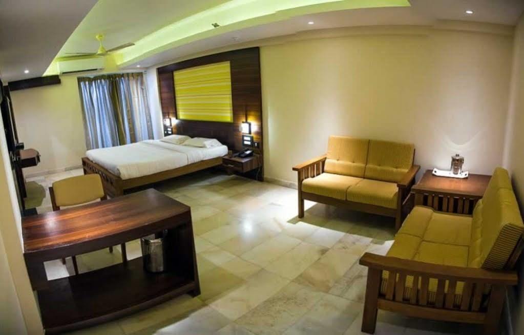 Hotel Madhuvan Serai Manipal Eksteriør bilde